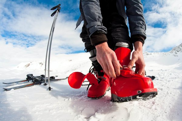 Pourquoi privilégier les chaussures de ski neuves en déstockage ?